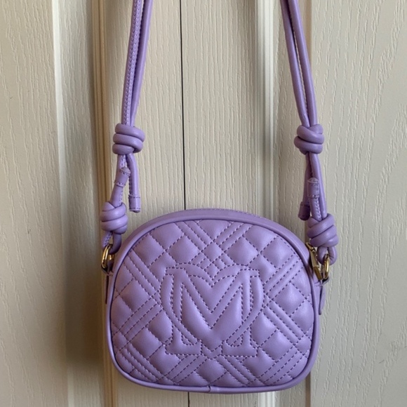 LOVE MOSCHINO Small Oval-Shaped Quilted Bag - Picture 7 of 15